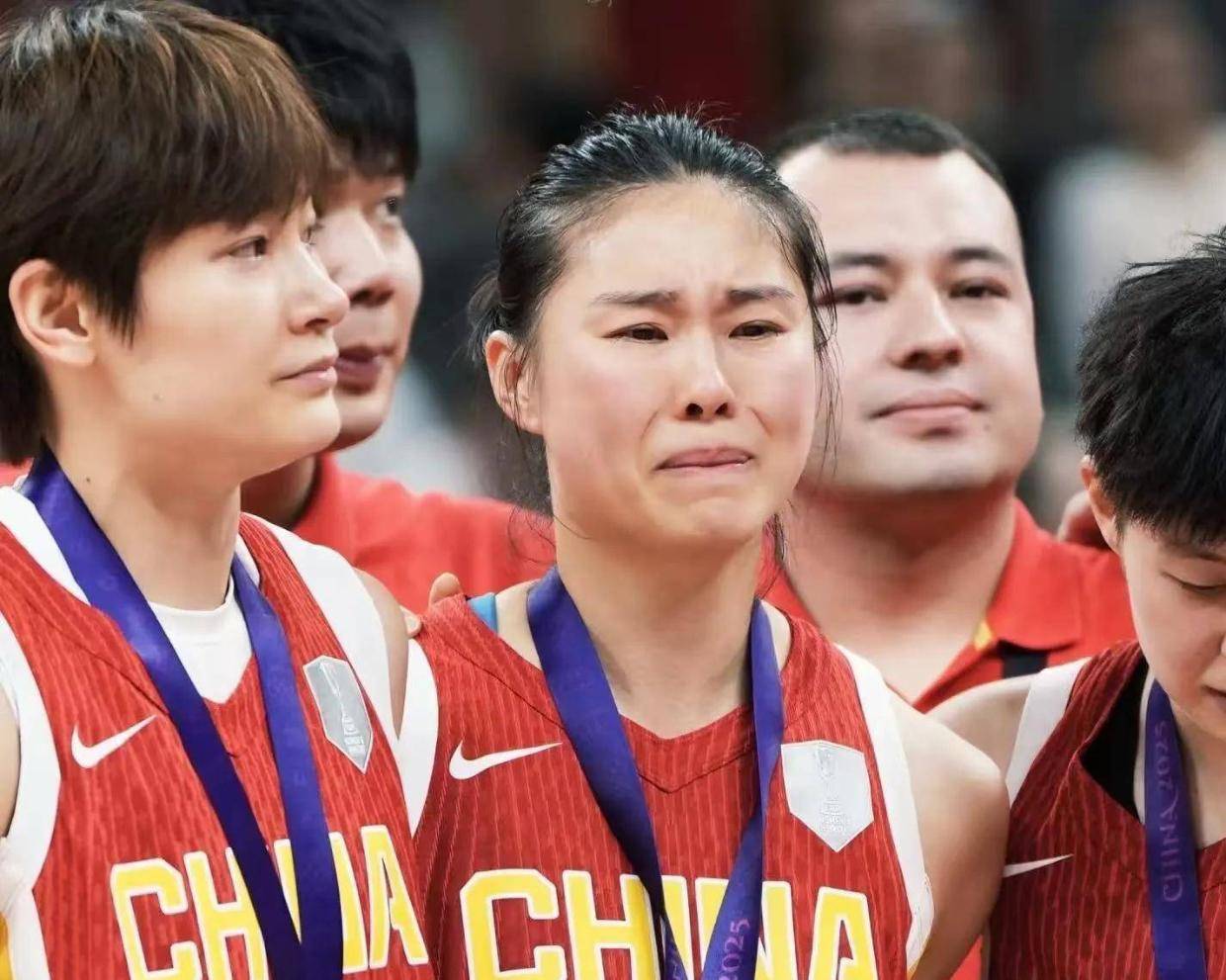 是中国女篮, 会很少, 轻运动员