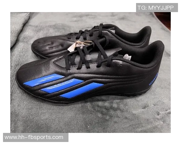 拆开60元足球星卡，开箱体验与神卡掉落的惊喜揭秘